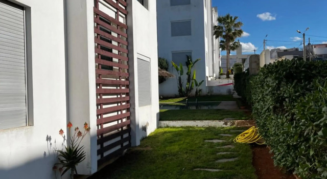 Appartement front de mer avec piscine à Dar Bouazza, Rezervasyon Daire Doukkala-Abda otoparklı oteller, Otopark