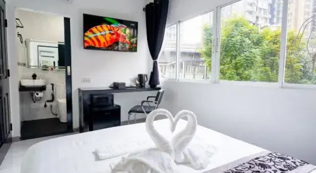 Люкс Standard Thonglor Suites Hotel