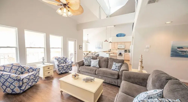 Sol Searcher - 4 Br Home