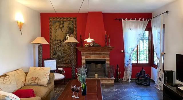 VILLA NABRISA MARBELLA, 5 BEDROOM, PRIVATE POOL, GARDEN, BBQ, Забронировать Вилла Марбелья Коста-дель-Соль, рядом с Пляж Эль-Пинильо