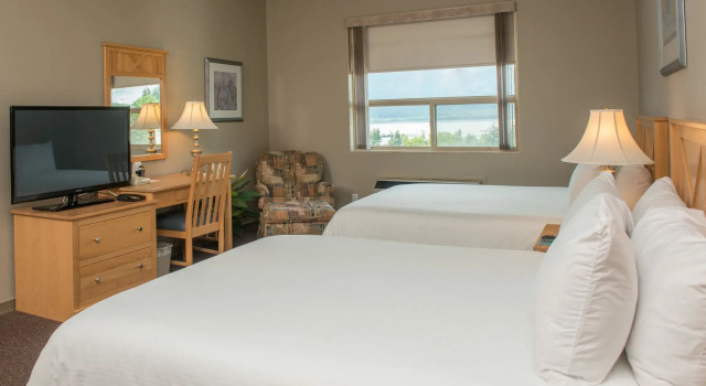 Hilltop Inn - Salmon Arm, Buchen Sie Hotel  