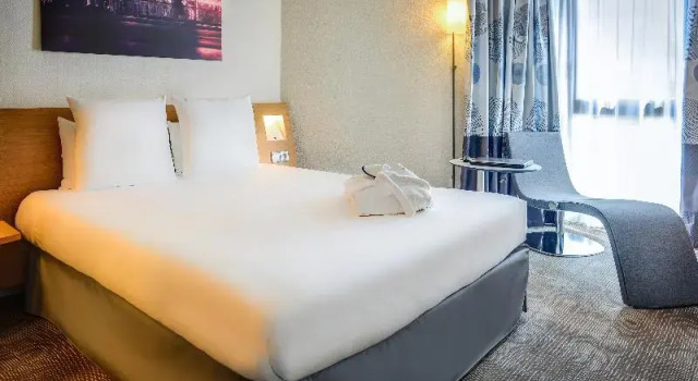 Одноместный номер Standard Novotel Paris Suresnes Longchamp