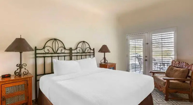 Люкс с балконом Hilton Vacation Club Rancho Manana