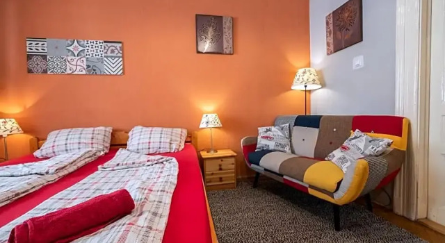 Pesto Hostel, Забронировать Хостел Хостелы Будапешта, рядом с Станция метро Vorosmarty Square, Хостел