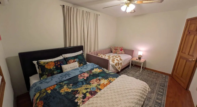 Lakefront Escape w Hot Tub Sauna Game Room, Buchen Sie Ferienhaus Cottages in Alpine Mountain, Cottage