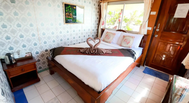 Семейный номер Standard с красивым видом из окна Tongta Phaview Resort