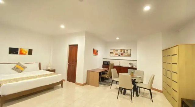 Люкс MVR Mariegold Resort Inc.