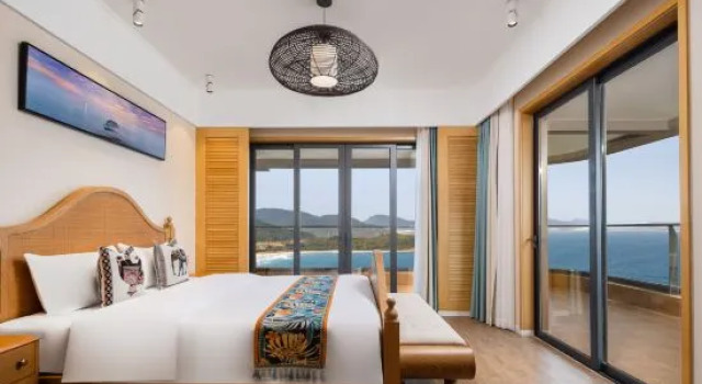 Люкс с 3 комнатами с видом на море The sea Hotel.
