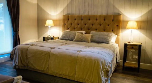 Pomegranate Guest House, Забронировать Гостевой дом Хилсвилл Долина Ярра, рядом с Healesville Glassblowing Studio
