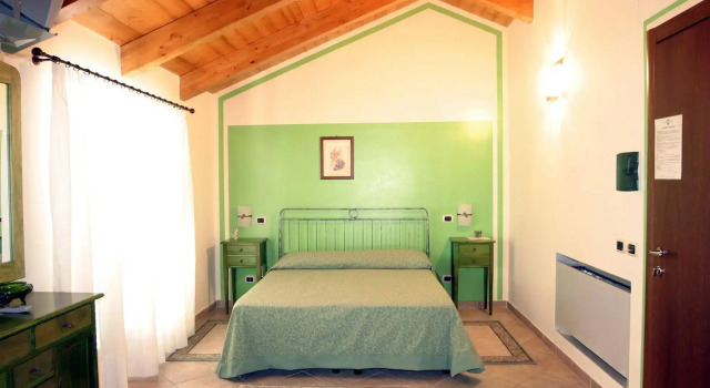 Agriturismo Parmenide, Buchen Sie Hotel Castelnuovo Cilento Cilento