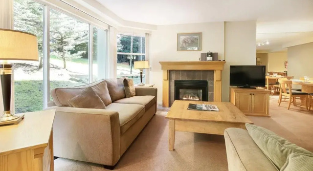 The Woodrun Lodge by Whistler Places, Boek Hotel Hotels in Brits Columbia met zwembad, Zwembad