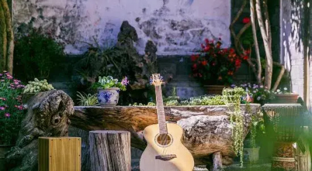 Wu Suo · Li Ziyuan (Lijiang Old Town Mufu Hotel), Забронировать Отель Лицзян Юньнань, рядом с Улица Сквер-стрит Древнего города Даянь