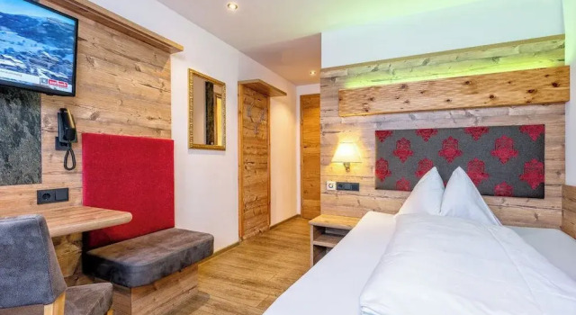 Одноместный номер Standard с балконом и с видом на горы Hotel Garni Siegmundshof - inclusive Joker Card im Sommer