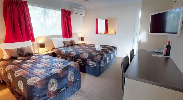 Номер Standard High Street Motor Inn & Steakhouse