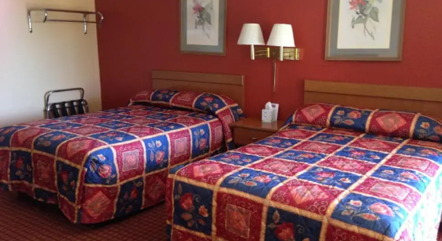 Трёхместный номер Standard DeQueen Courtyard Inn