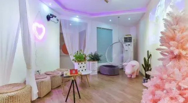Chongqing Yuzhong·Nine Pier· Locals Apartment 00160140