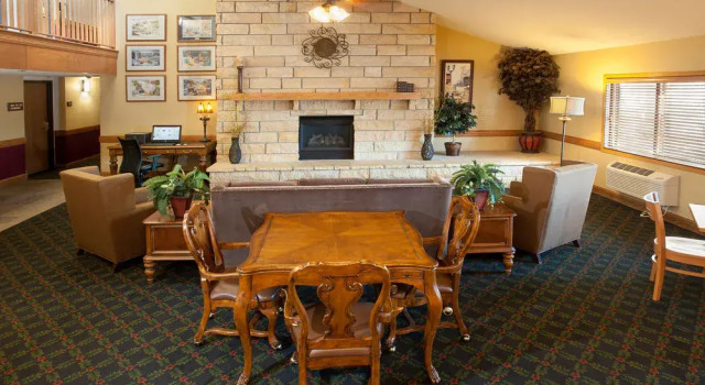 AmericInn Hotel & Suites Mankato — Conference Center, Varaa Hotelli Hotellit Minnesota pysäköinnillä, Pysäköinti