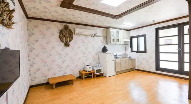 Samcheok Butnimne Pension, Boek Pension Hotels in Gangwon-Do met parkeren, Parkeren