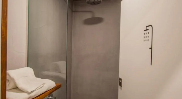 Кровать в общем номере GiG Capsule Hostel