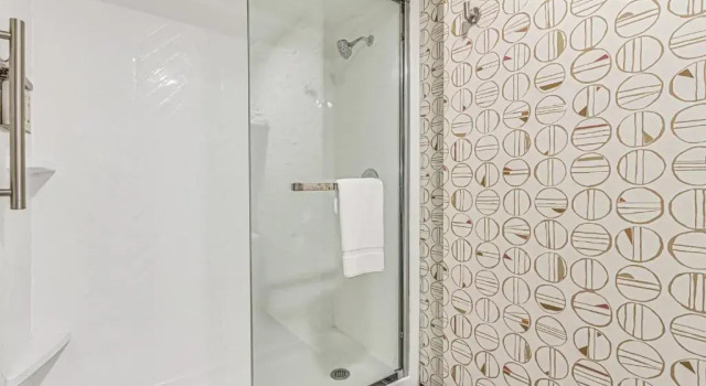 Четырёхместный номер Standard Holiday Inn Spartanburg Northwest by IHG