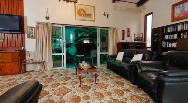 Boat Harbour House - Te Anau Holiday Home