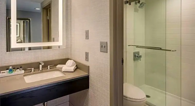 Двухместный номер Executive Crowne Plaza Providence-Warwick  by IHG