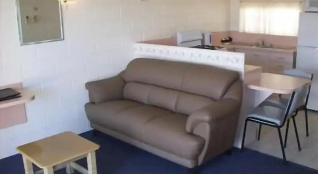 Black Swan Motor Inn