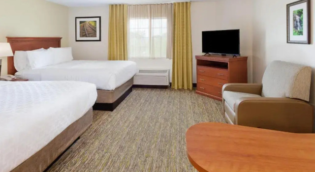 Четырёхместный люкс Candlewood Suites Montgomery- North by IHG