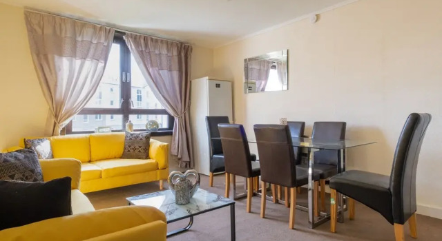 Апартаменты с 3 комнатами Novelty Suites Froghall Avenue