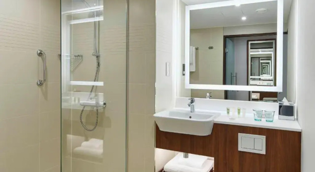 Двухместный семейный номер Superior Courtyard by Marriott Luton Airport
