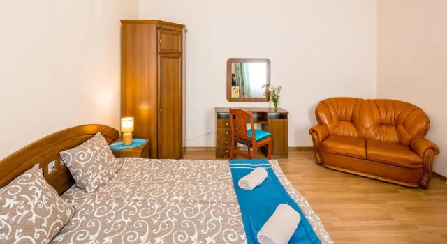 Next to Opera Apartment, Забронировать Апартаменты/квартира Отели Львова с парковкой, рядом с Дворец Дедушицких, Парковка