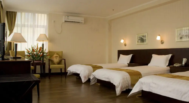 Трёхместный номер Deluxe Guang Dong Hotel