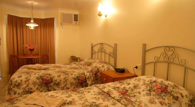 Bottlebrush Motel, Buchen Sie Motel Motels in Capella, Motel