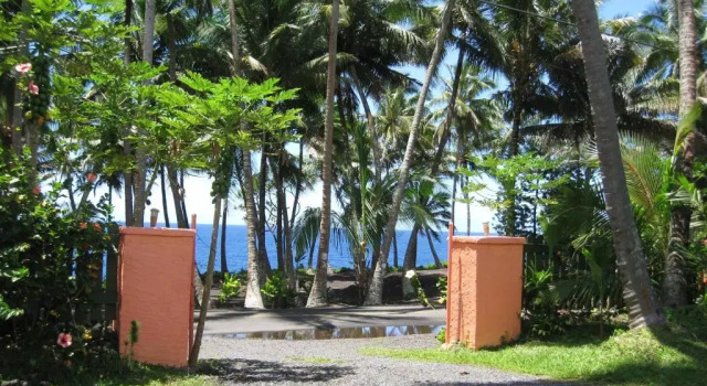 Коттедж Whale House at Kehena Beach
