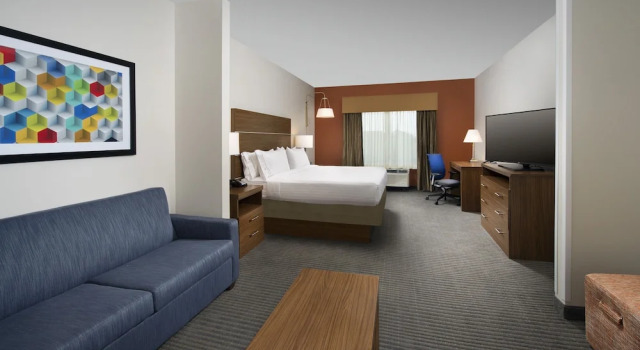 Двухместный люкс Holiday Inn Express & Suites Bay City by IHG