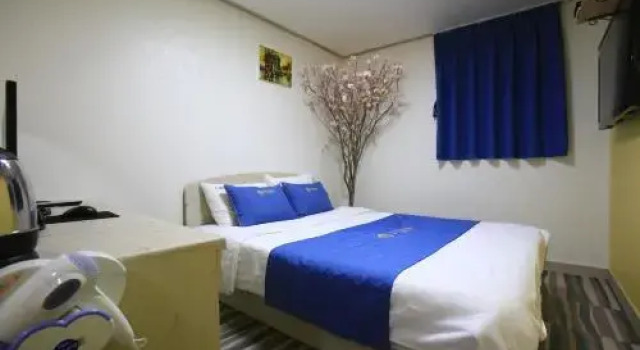 Hotel Y House Namdaemun, Забронировать Отель Отели Сеула с бассейном, рядом с Торговый центр M Plaza, Бассейн