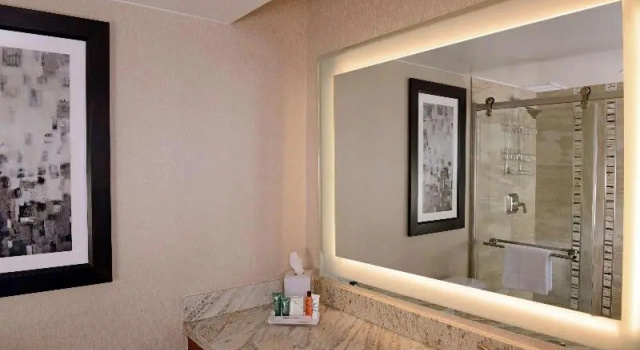 Четырёхместный номер Executive The Inverness Denver, a Hilton Golf & Spa Resort