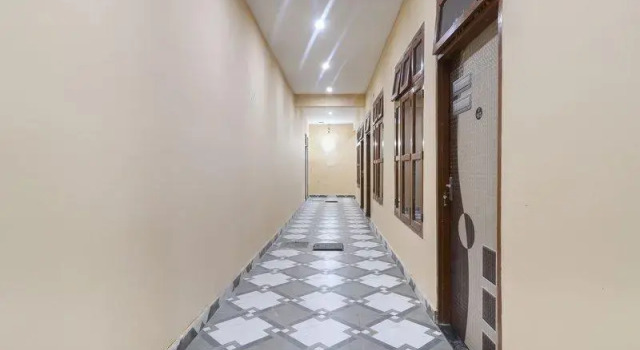 OYO 46253 A R Hotel