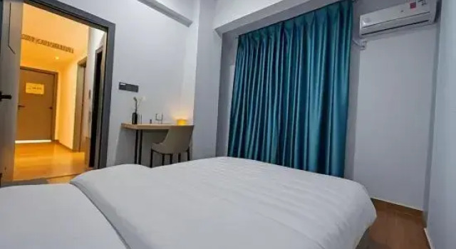 Люкс с 3 комнатами Shanwei Yuxin Apartment