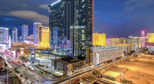 Люкс Luxury Lucky Gem Penthouse Suites at MGM Signature