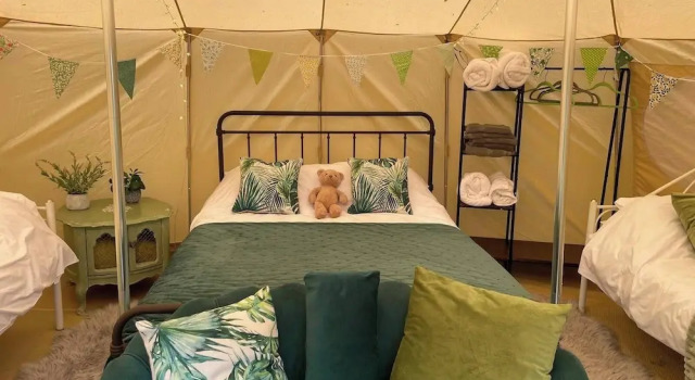 Luxury Glamping The Wye Valley for 2 to 6 Guests, Varaa Leirintäalue Telttailu ja glamping kohteessa Merseyside, Leirintäalue