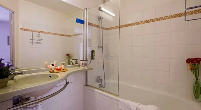 Номер Comfort Best Western Hôtel Aurélia