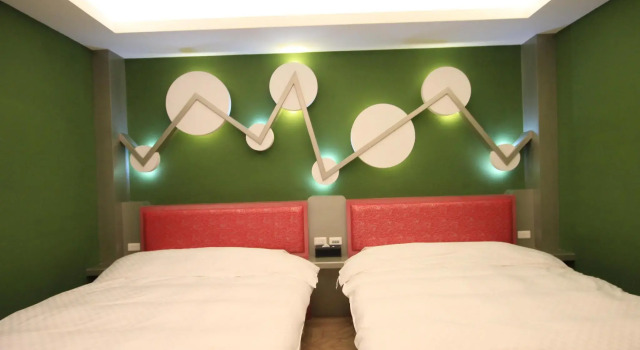 Семейный номер Standard с красивым видом из окна Bollinger Hotel