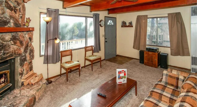 Cabin in the Pines, Prenota Casa vacanze Hotel a Moonridge con parcheggio, Parcheggio
