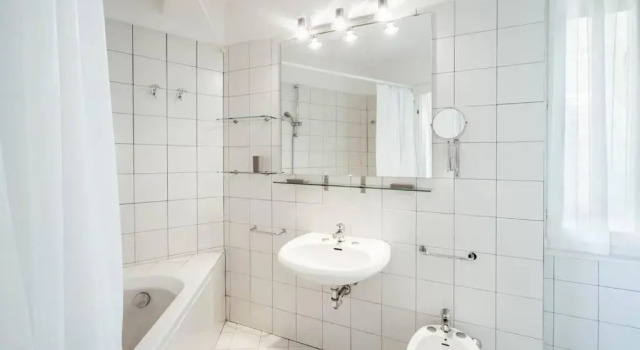 Uliveto - Apartment in olive grove directly on the lake, Забронировать Апартаменты/квартира Гарньяно озеро Гарда