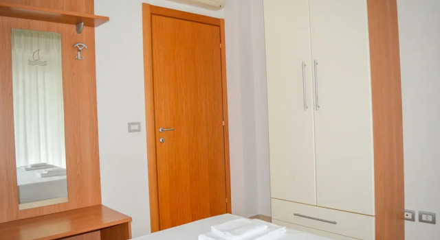 Апартаменты Цокольный этаж c 1 комнатой с балконом Homiday - Holiday Rendez Vous