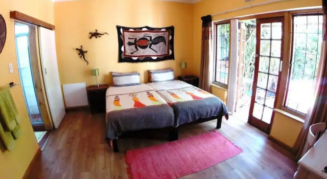 House on the Hill, Забронировать Отель Отели Кейптауна 3 звезды, рядом с MyCiTi Station Granger Bay, 3*