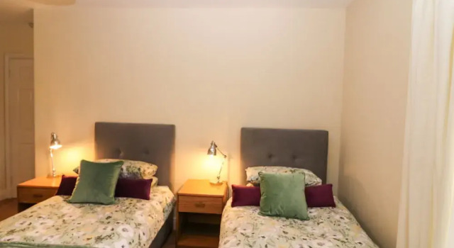 8 Scrahan Place, Book Vacation Home Hotels in Kerry with Parking, Parking