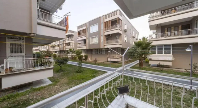 Vibrant Flat With Lovely Balcony in Muratpasa