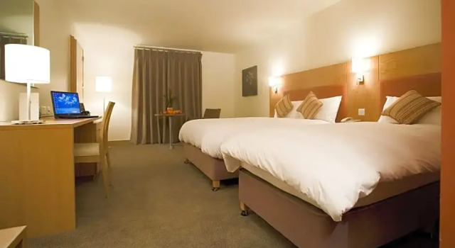Трёхместный номер Standard Maldron Hotel Portlaoise